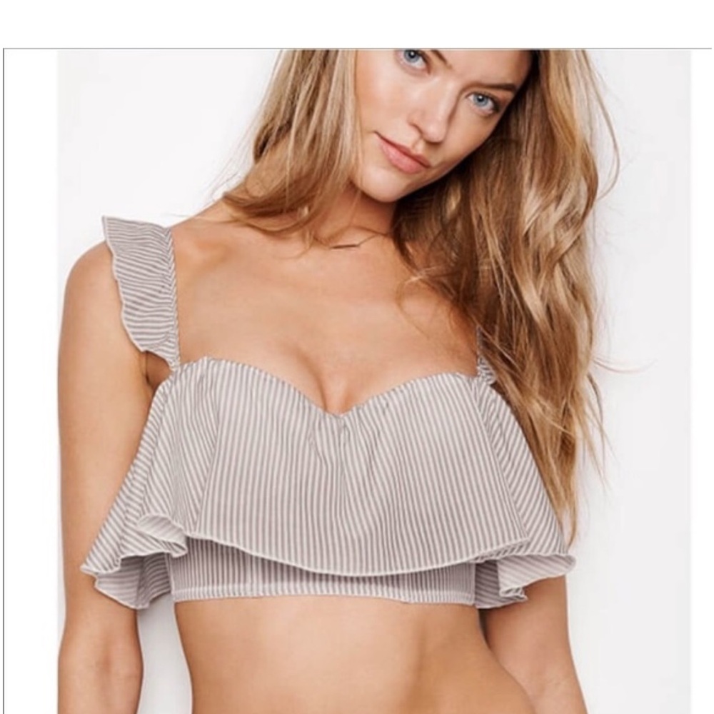 NWT Victoria’s Secret Ruffle Stripe Bra Top 34D